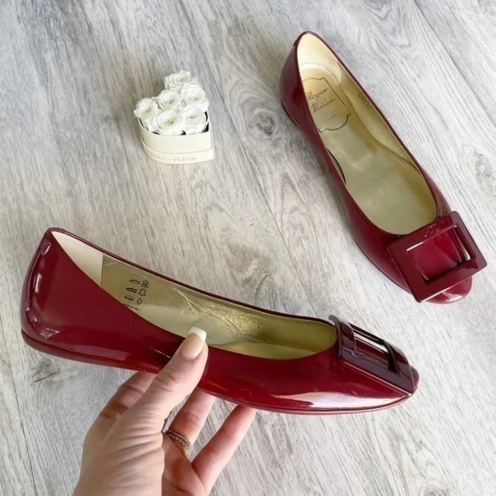 🆕 Roger Vivier Logo Buckle Patent Leather Ballet Flats Current Collection - Picture 8 of 16